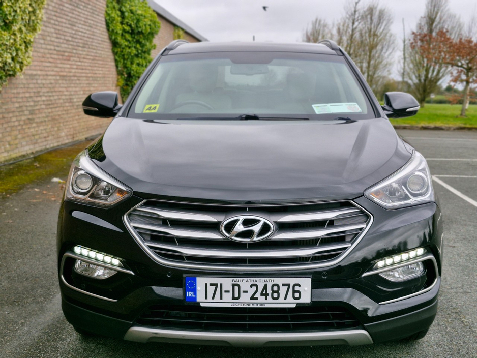2017 Hyundai Santa Fe - image 11