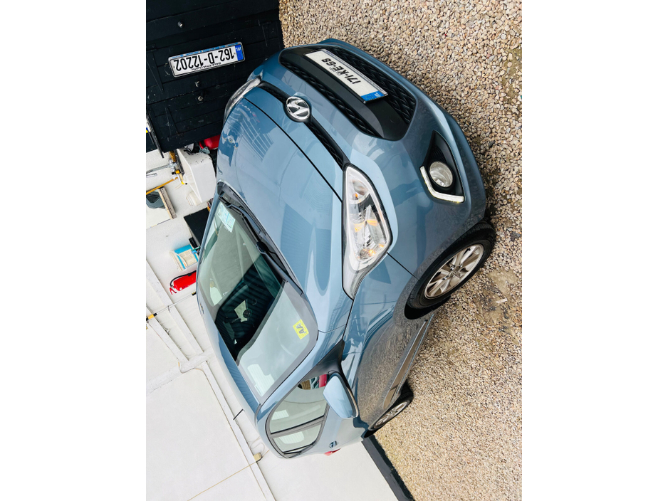 2017 Hyundai i10 - image 14