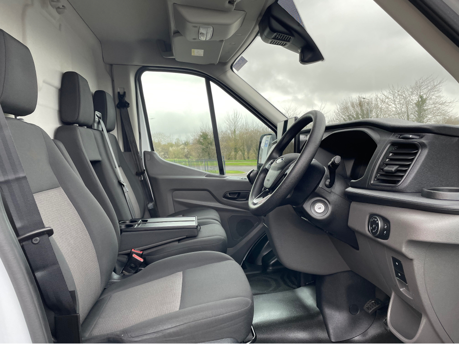 2025 Ford Transit - image 14