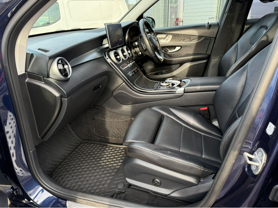 2018 Mercedes-Benz GLC Class - image 21