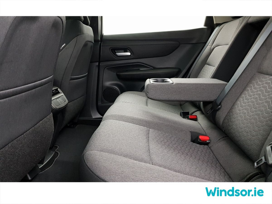 2025 Nissan Ariya - image 8