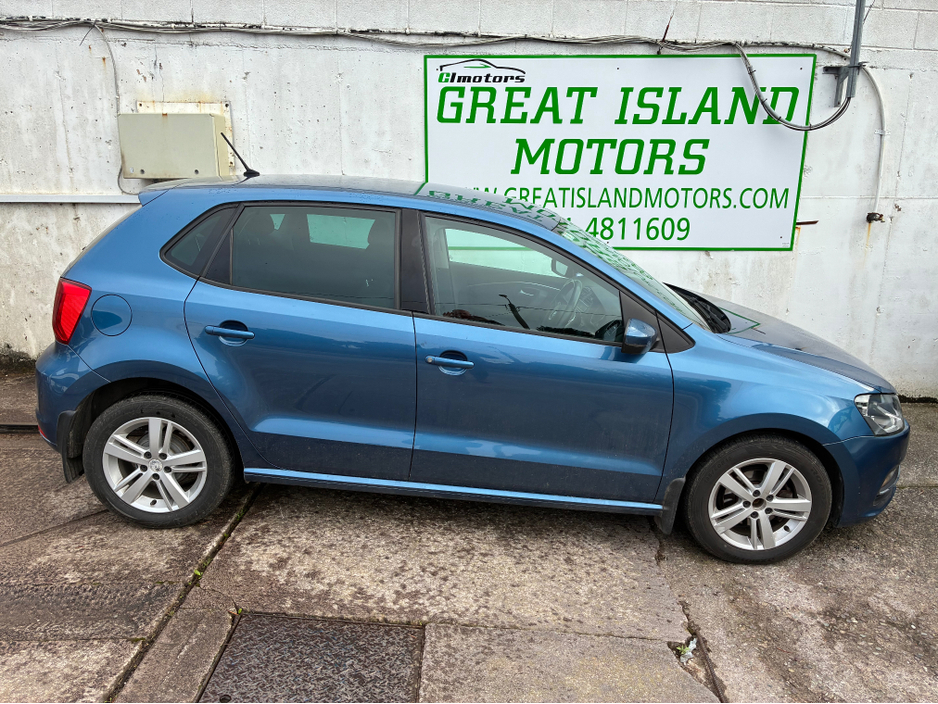 2016 Volkswagen Polo - image 5