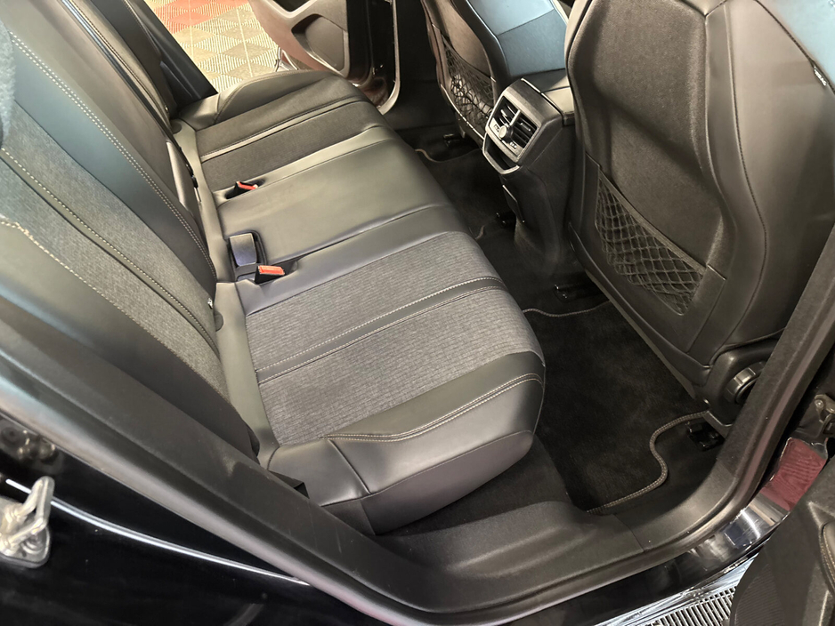 2017 Peugeot 3008 - image 12