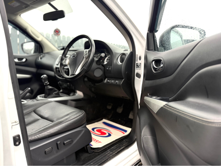 2021 Nissan Navara EXTREMELY LOW MILES - BODYKIT JUST FITTED! €25,500