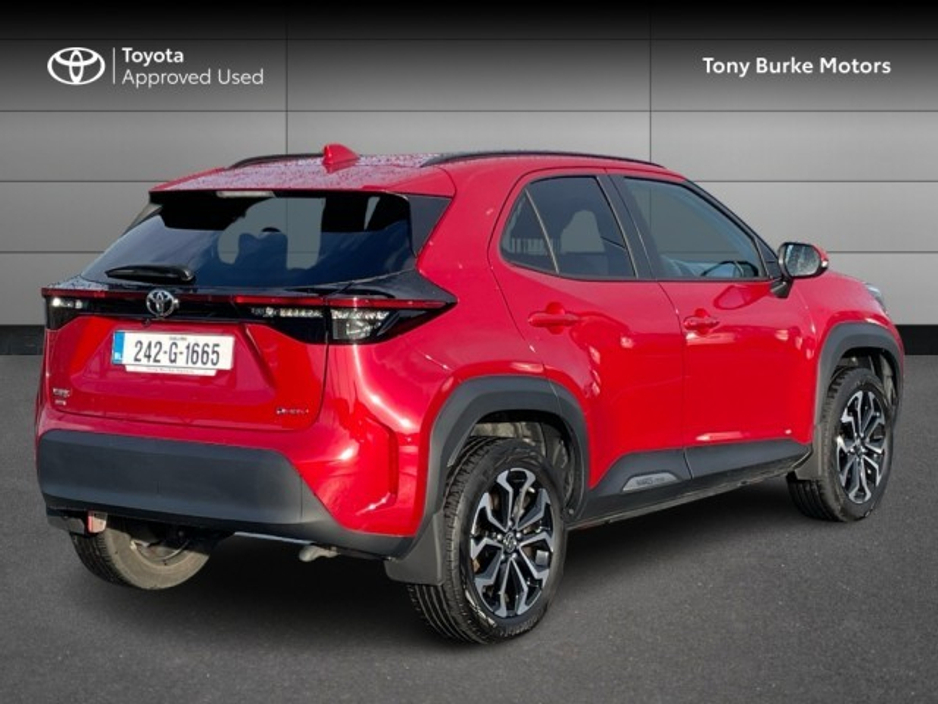 2024 Toyota Yaris Cross - LunaSport - 1.5 Hybrid - Automatic - 2 Free Services Included - EUR 180 Tax // Remote Central Locking // Front Electric Windows // Rear Electric Windows // Electric Mirrors // Finger Tip Stereo Cont €29,799