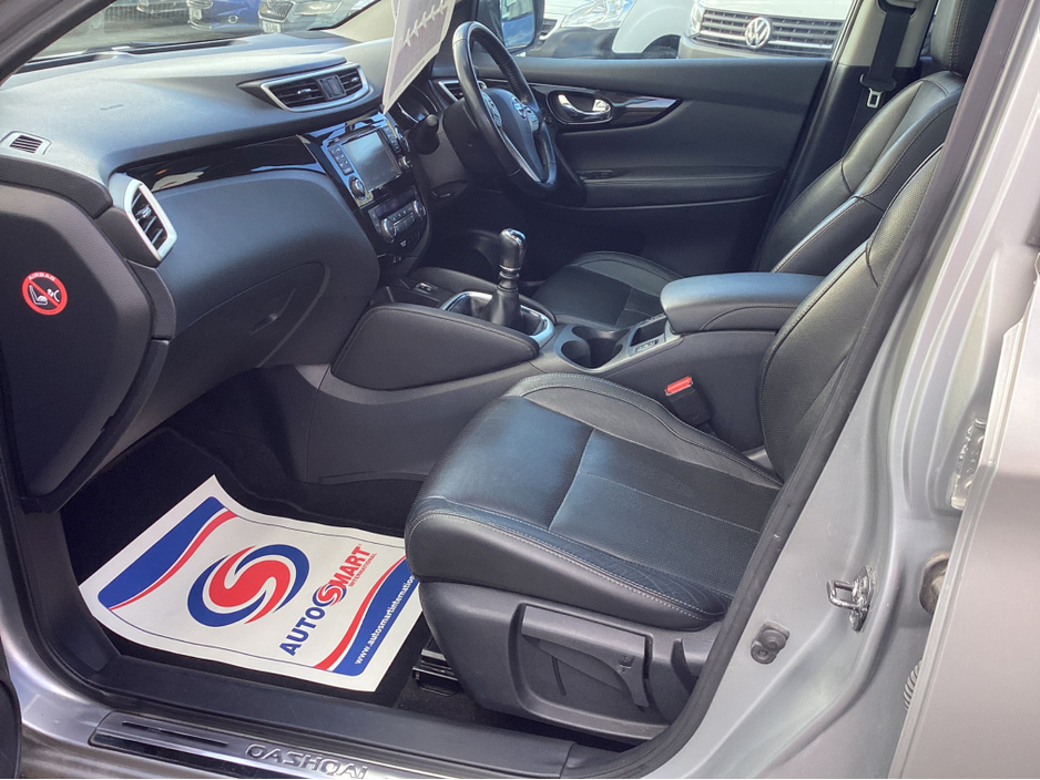 2016 Nissan Qashqai - image 17