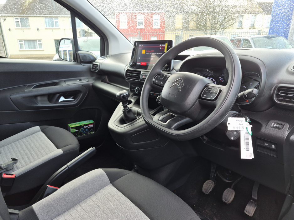 2024 Citroen Berlingo - image 6