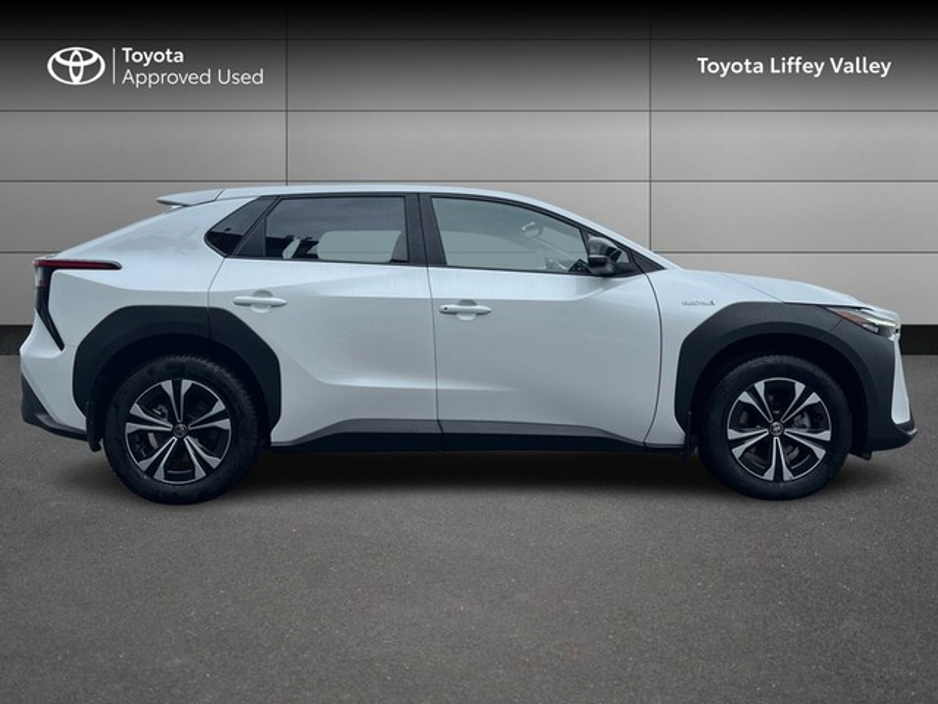 2023 Toyota bZ4X - image 3