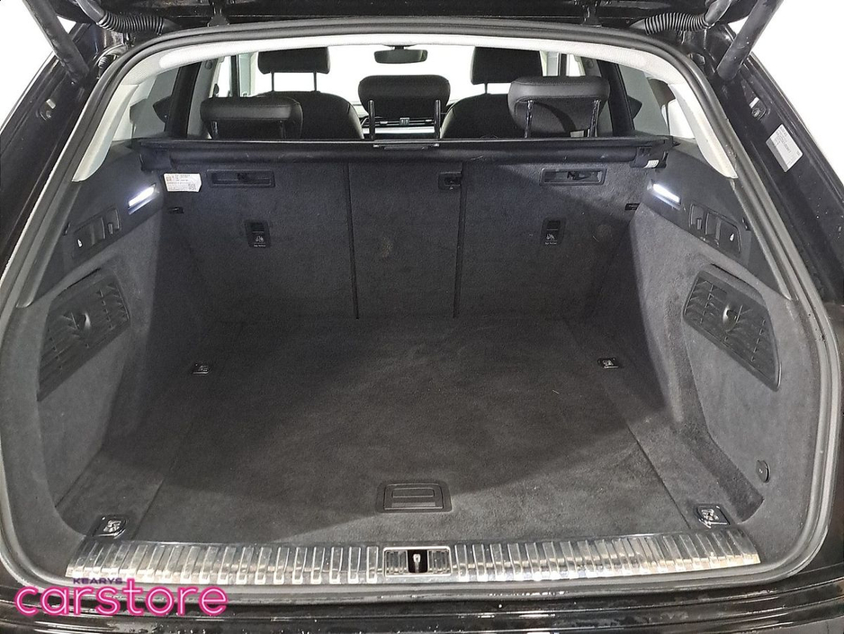 2020 Audi e-tron - image 18