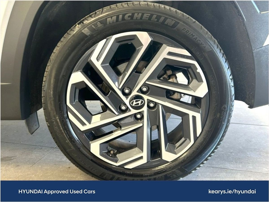 2025 Hyundai Tucson FL Executive PHEV €43,490