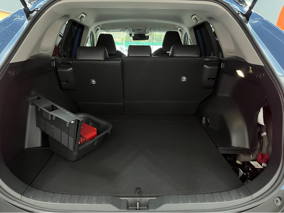 2024 Toyota Rav4 - image 8
