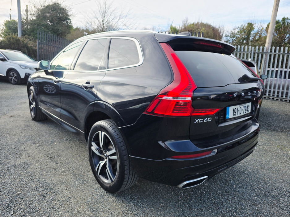 2019 Volvo XC60 - image 3