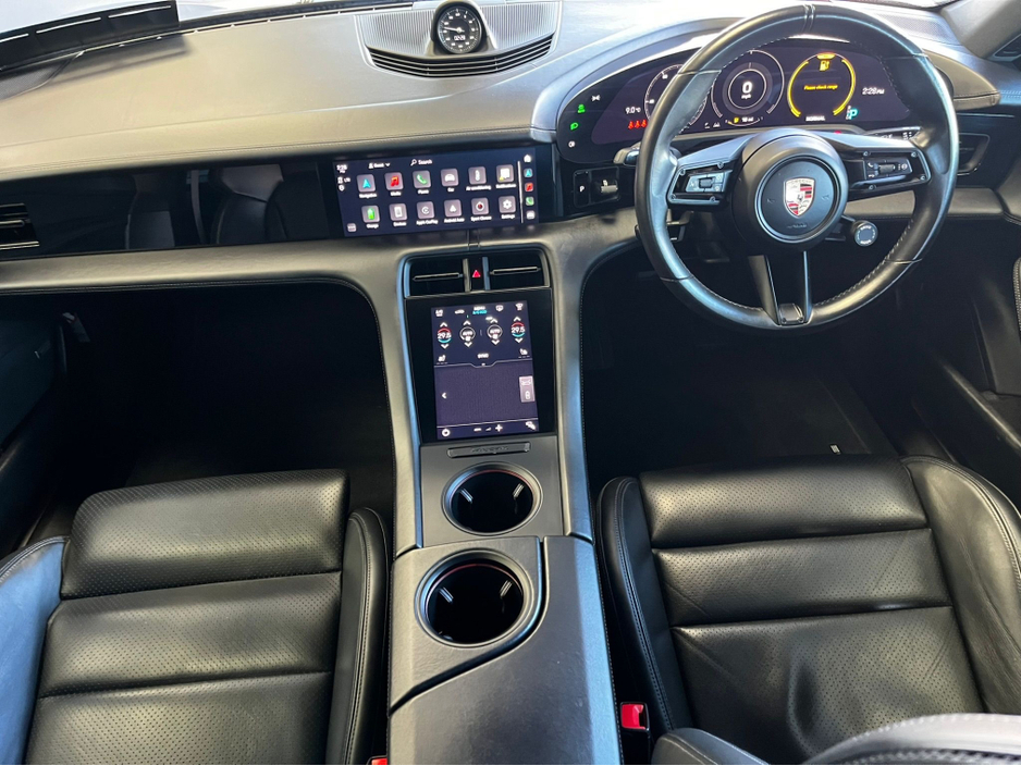 2023 Porsche Taycan - image 9