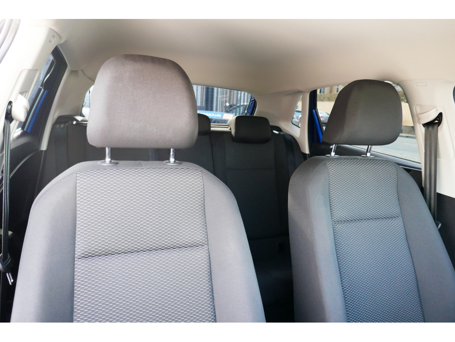 2019 Volkswagen Polo - image 18