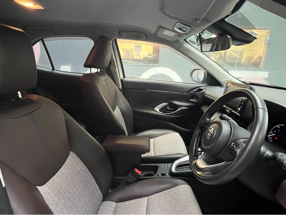 2022 Toyota Yaris Cross €26950 2022 TOYOTA YARIS CROSS 1.5L HYBRID / 89K KMS / ADAPTIVE CRUISE CONTROL, HEATED SEATS, REVERSE CAMERA & MORE €26,950