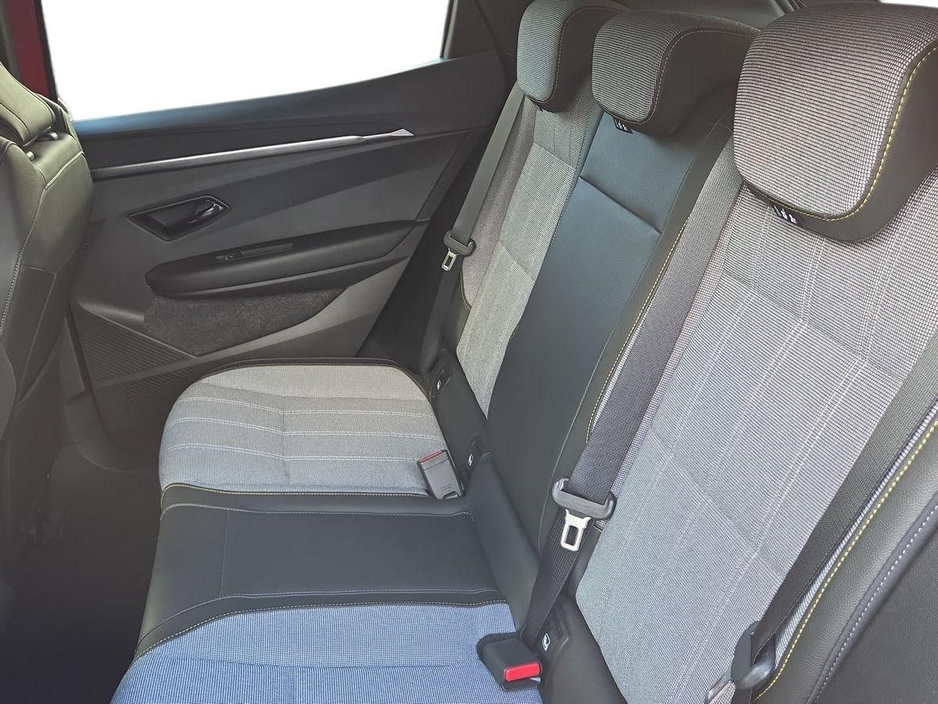 2024 Renault Megane E-Tech - image 11