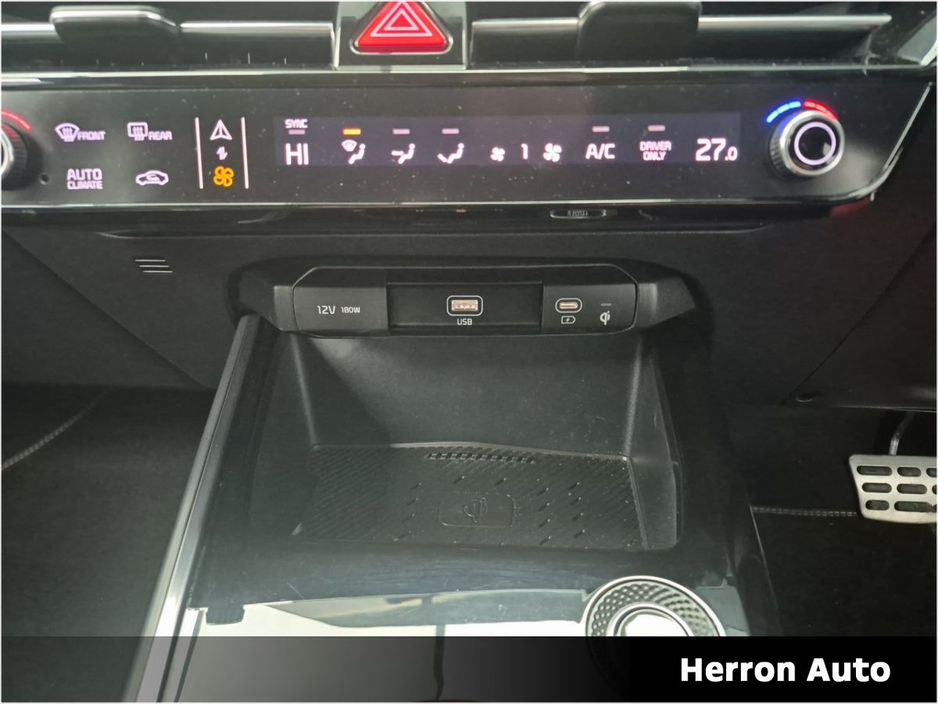 2022 Kia Niro 1.6 GDI PHEV K4 Black Cladding Auto €26,900