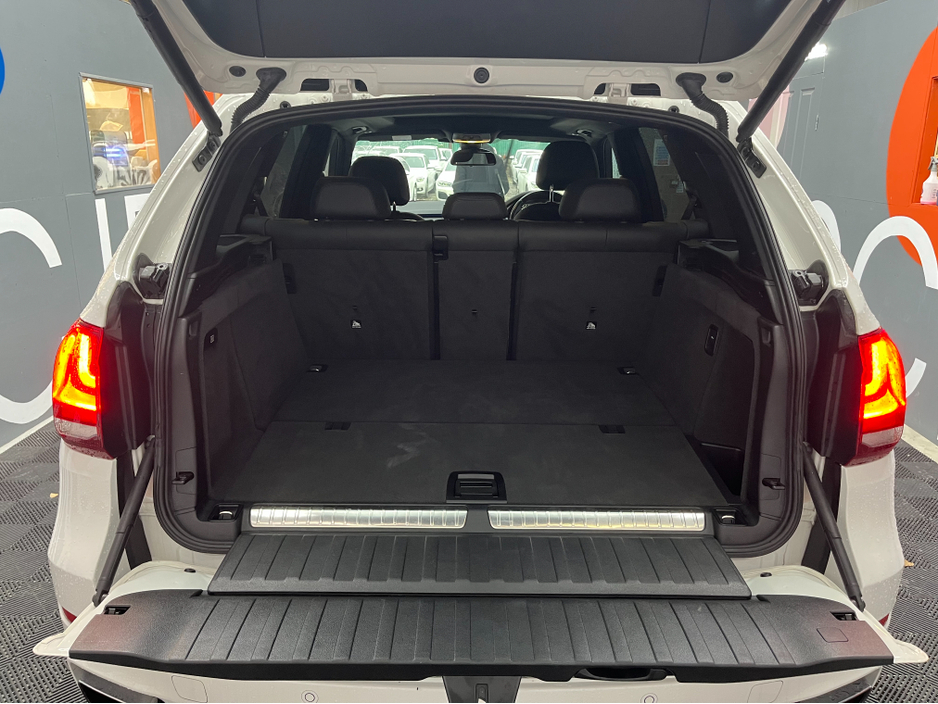 2016 BMW X5 €29950! 2016 BMW X5 XDRIVE 40E M-SPORT 2.0 AUTOMATIC / CRUISE CONTROL / REVERSE CAMERA / ELECTRIC MEMORY & HEATED SEATS / PADDLE SHIFTERS / PANORAMIC SUNROOF / HEATED REAR SEATS €29,950