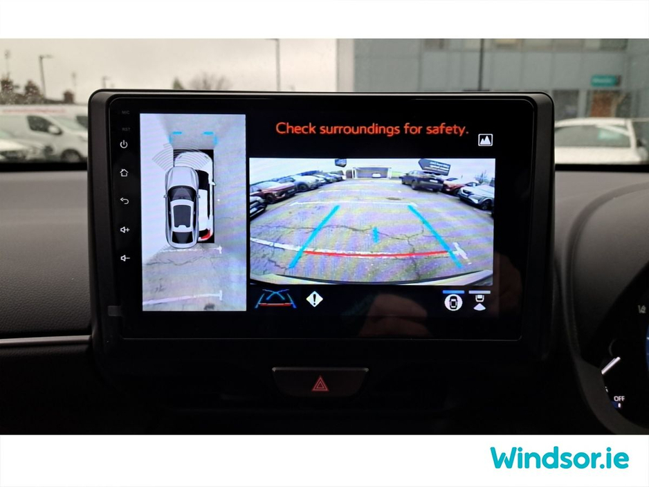 2023 Toyota Yaris Cross - image 18