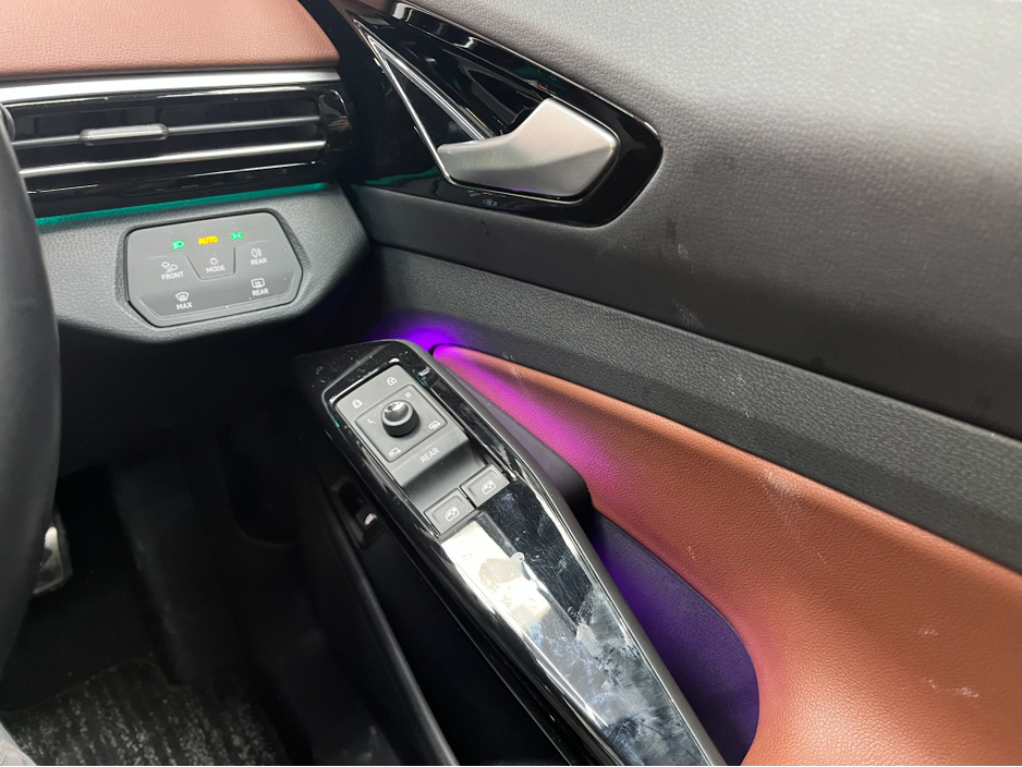 2022 Volkswagen ID.4 - image 11