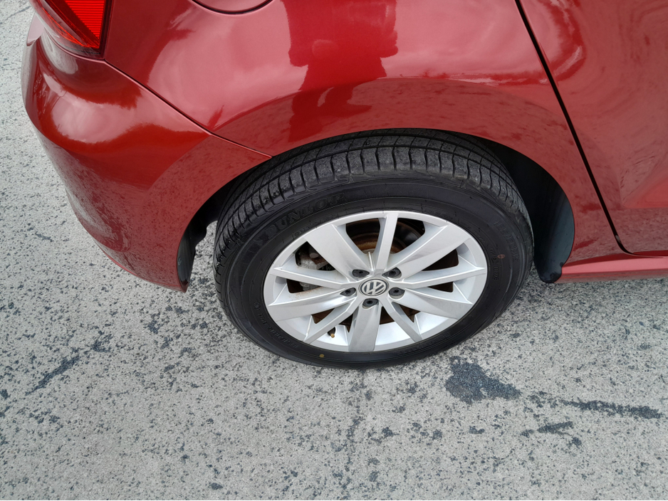 2016 Volkswagen Polo - image 13