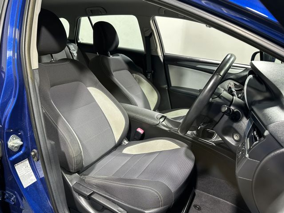 2016 Toyota Avensis 1.6 D4-D Luna Tourer 161 €13,800