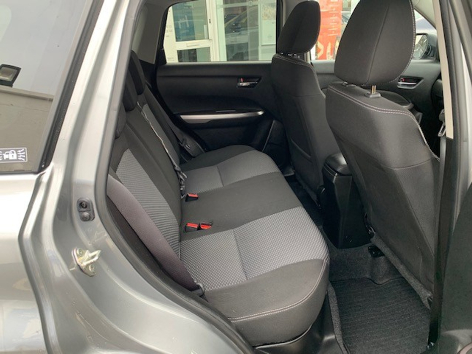 2022 Suzuki Vitara - image 10