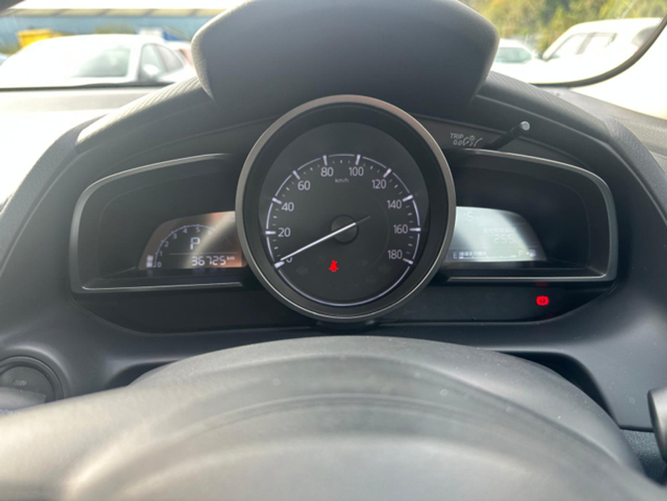 2016 Mazda Demio - image 13