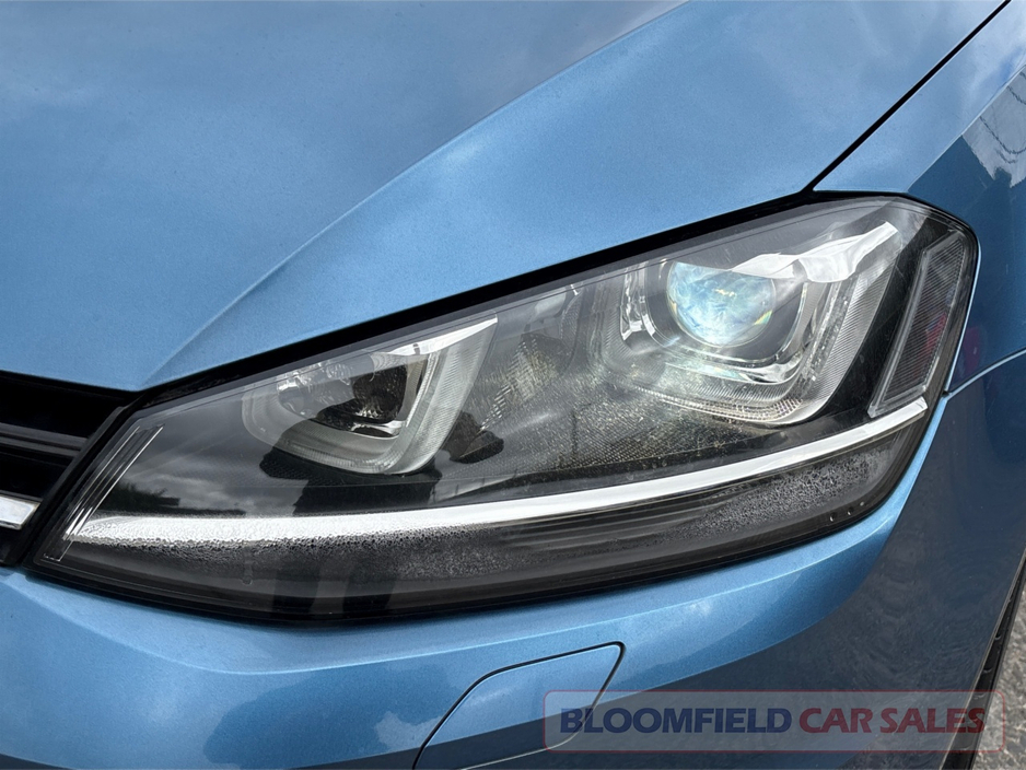 2015 Volkswagen Golf - image 15