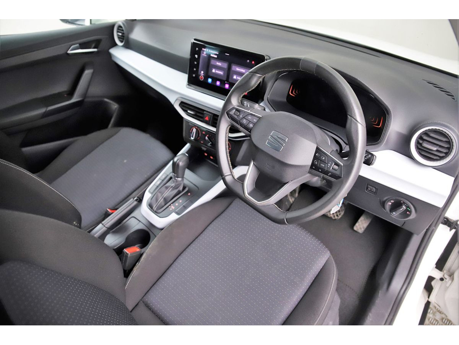 2023 SEAT Arona - image 13