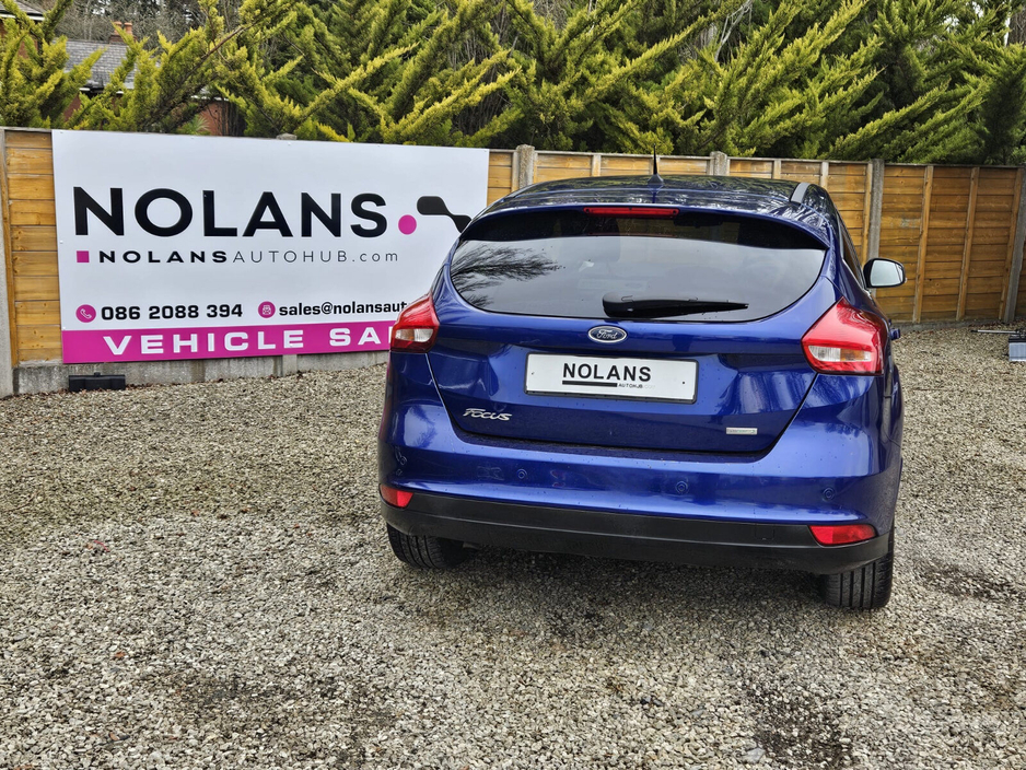 2017 Ford Focus - image 12