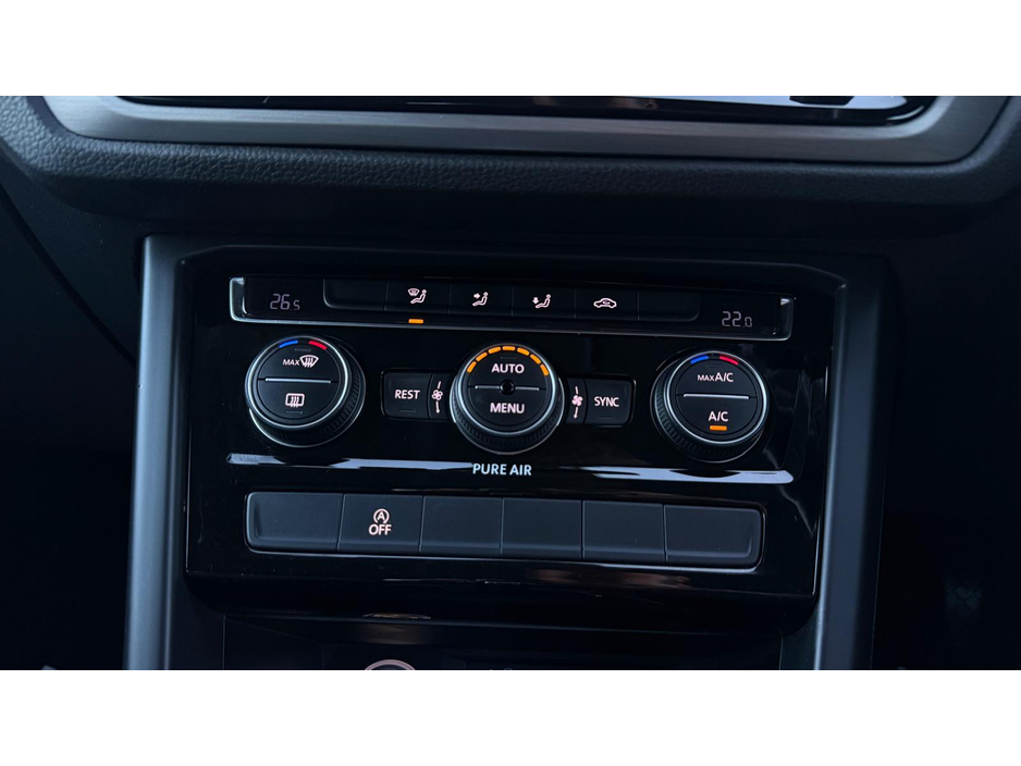 2016 Volkswagen Touran - image 14