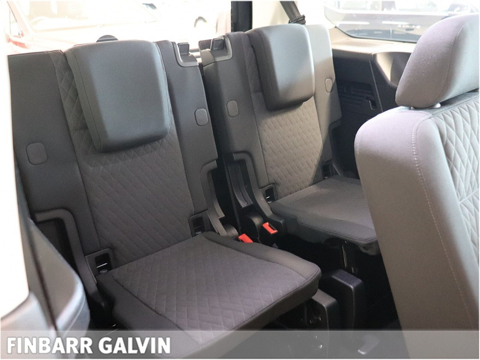 2025 Volkswagen Caddy Maxi Life - image 16