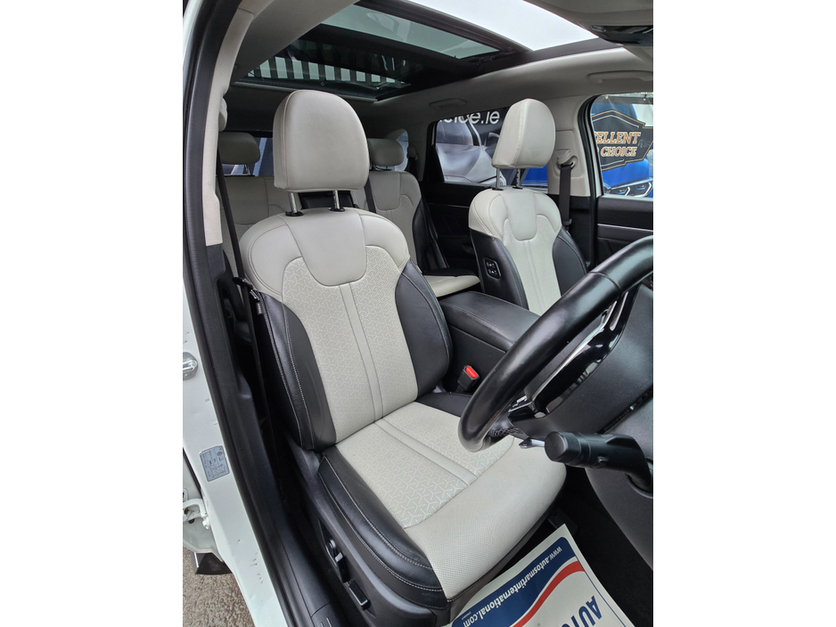 2022 Kia Sorento - image 20