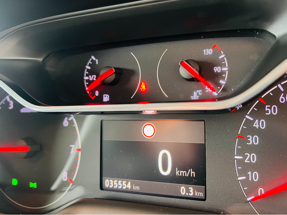 2022 Opel Crossland X - image 6