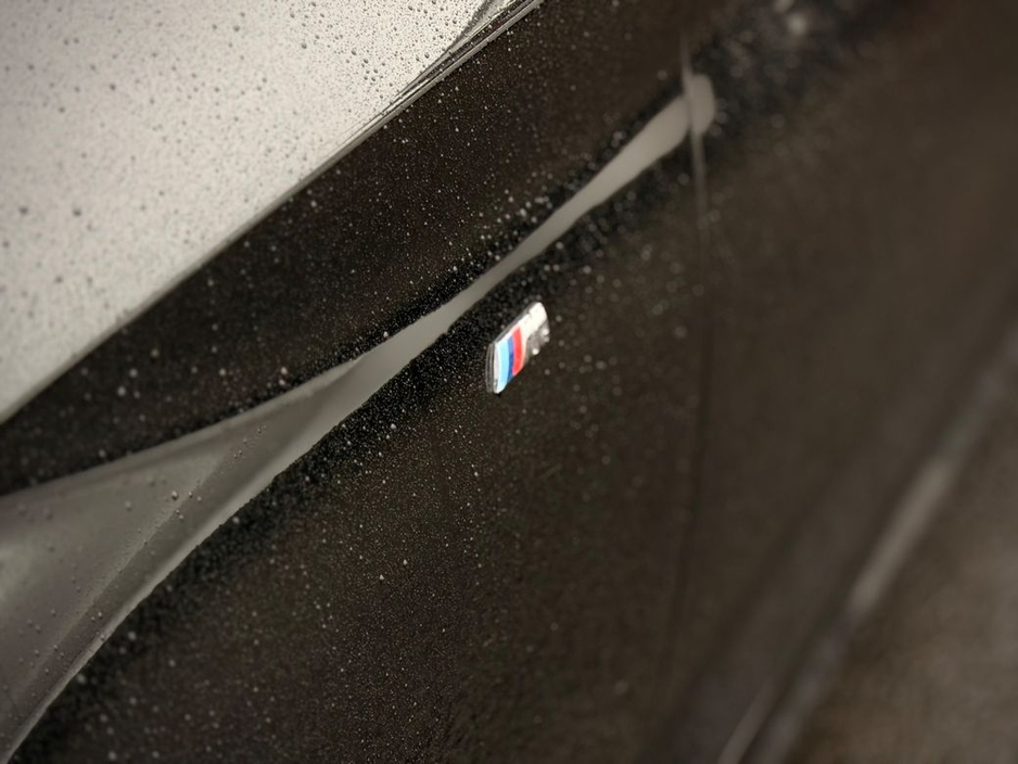 2017 BMW 5 Series - image 25