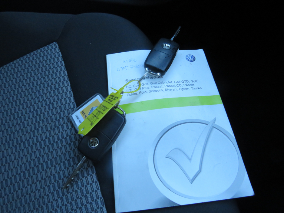 2013 Volkswagen Polo TRENDLINE 1.2 MANUAL 5DR BLACK NCTD  27 €5,999