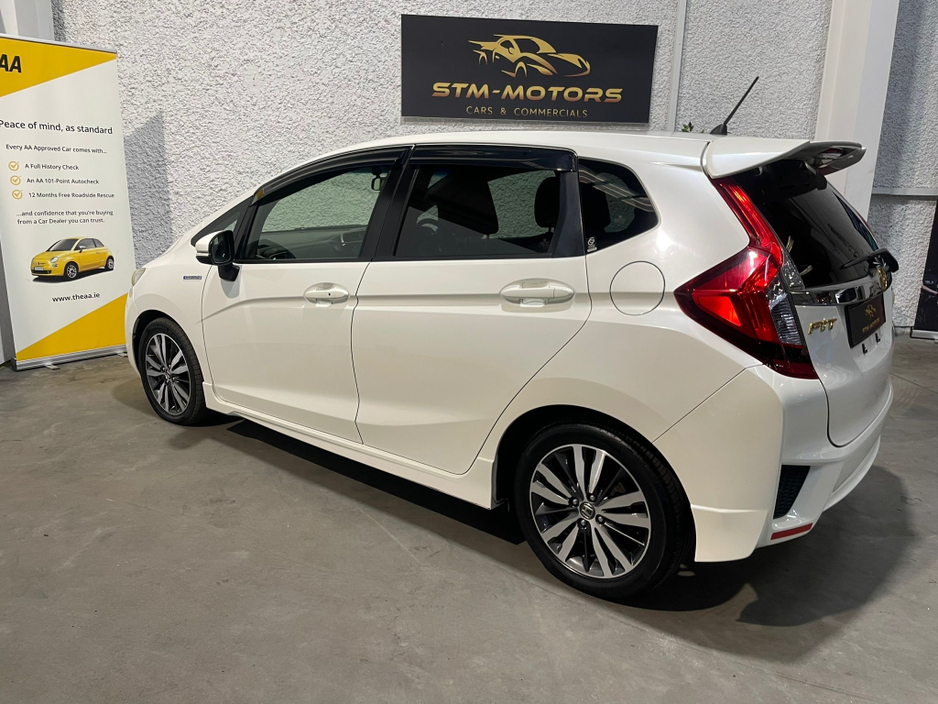 2014 Honda Fit - image 9