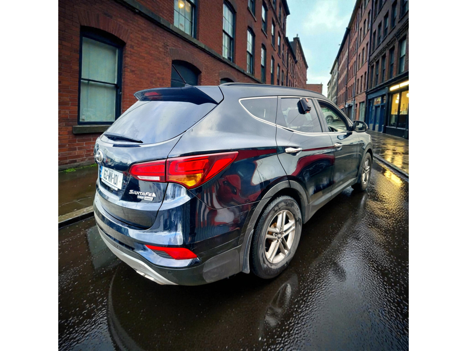 2016 Hyundai Santa Fe 2.2 CRDi 4WD Executive €14,888
