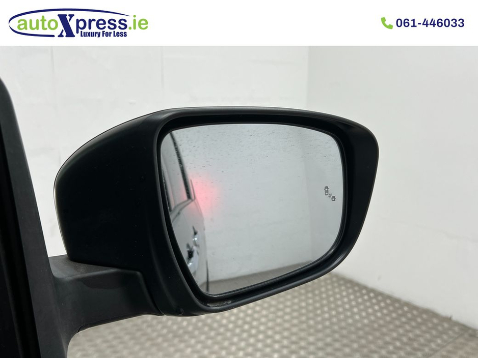 2020 Nissan Serena - image 18