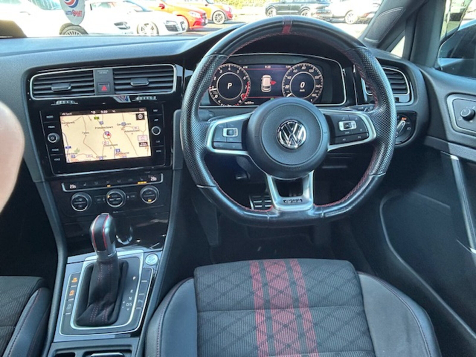 2019 Volkswagen Golf - image 21