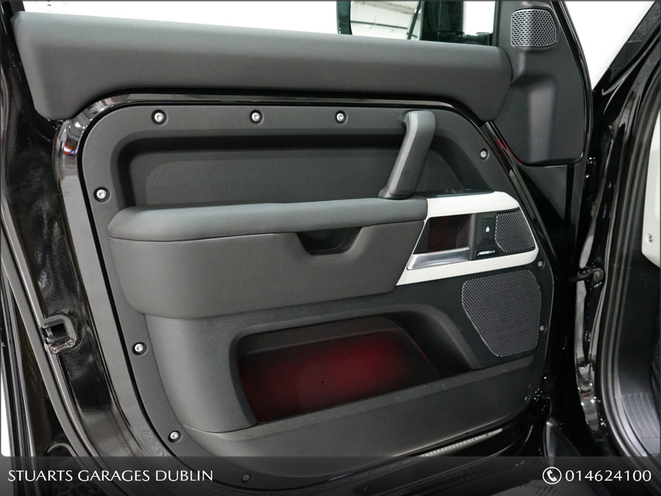 2023 Land Rover Defender - image 15