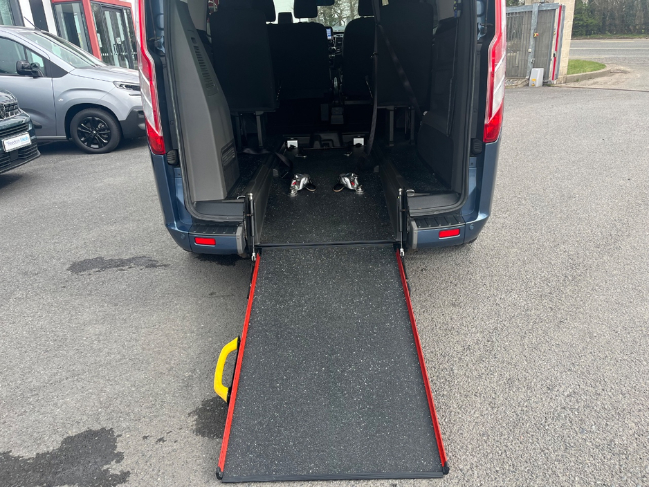 2019 Ford Tourneo Custom - image 9