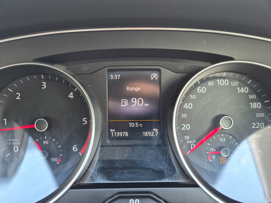 2015 Volkswagen Passat - image 22