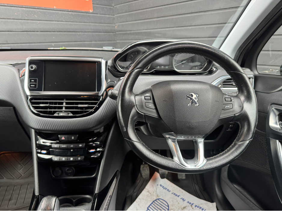 2017 Peugeot 2008 - image 10