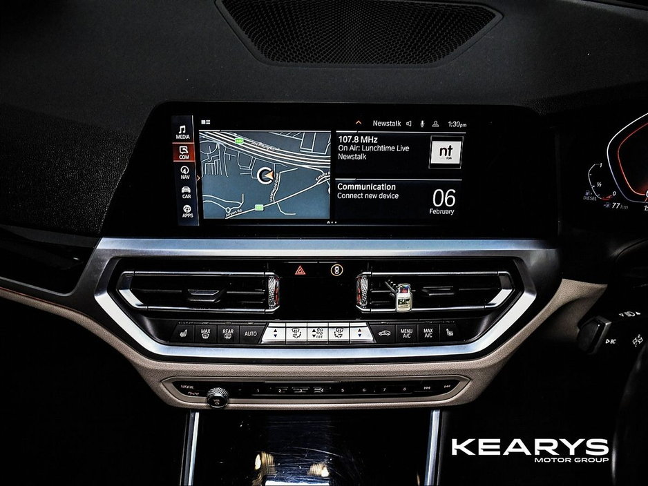 2020 BMW 3 Series - image 24