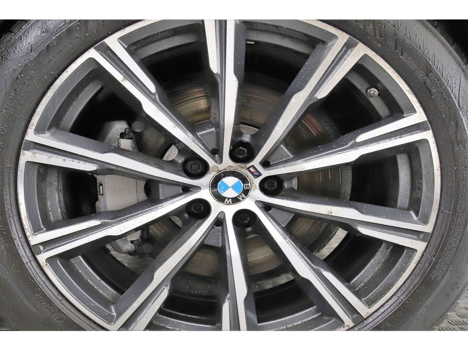 2020 BMW X5 - image 29