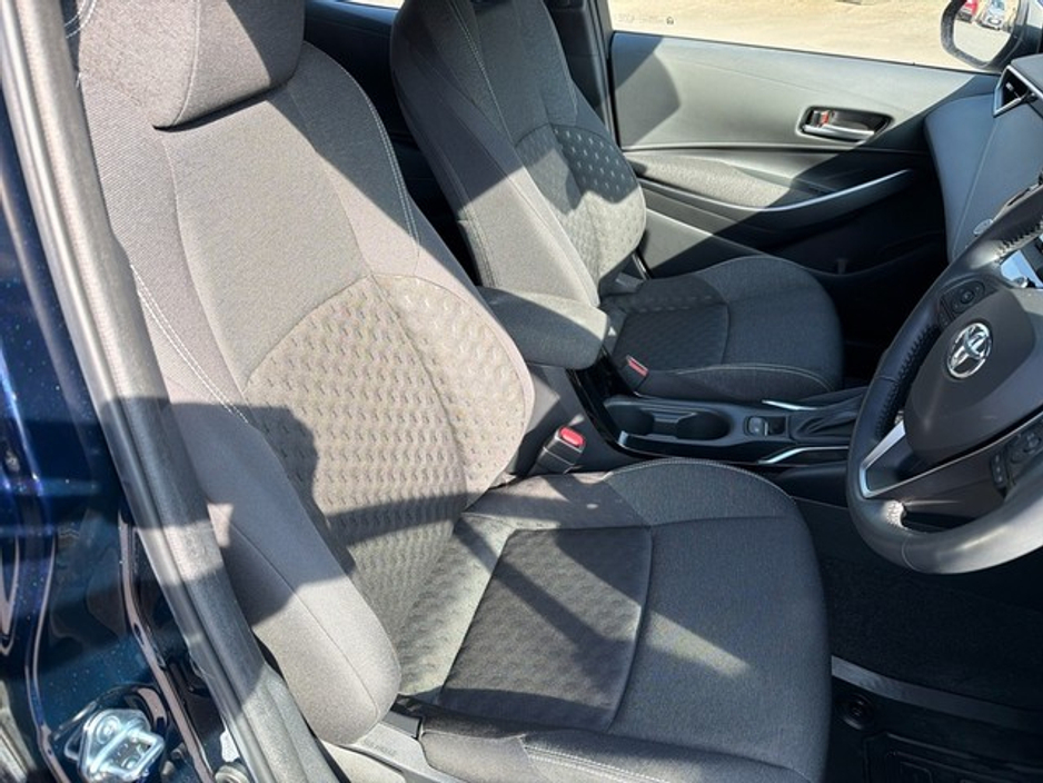 2024 Toyota Corolla - image 12