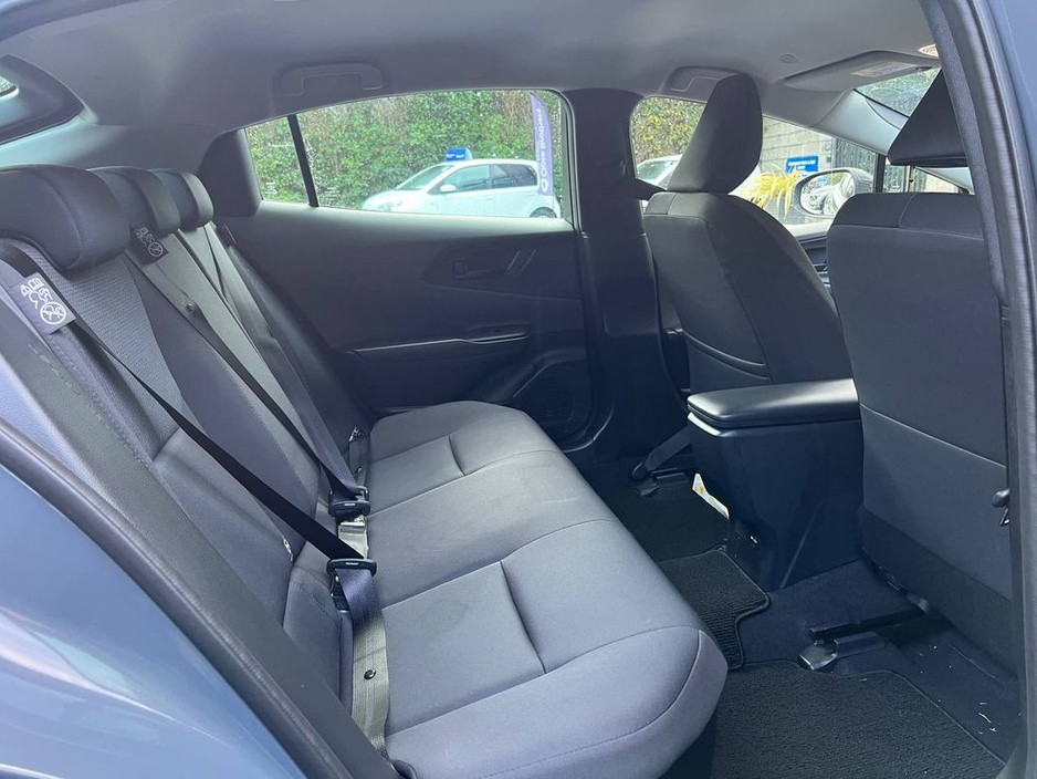 2024 Toyota Prius 1.8 HYBRID // LIKE NEW 3, 000 KM // DIGITAL CLUSTER // ADAPTIVE CRUISE CONTROL €29,950