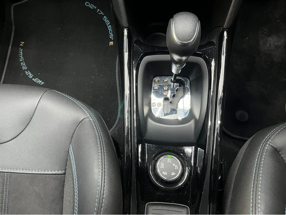 2020 Peugeot 2008 €15950! 2020 PEUGEOT 2008 1.2 AUTOMATIC / REVERSE CAMERA / HEATED SEATS €15,950